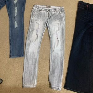 White thrill embroidered jeans, lightly worn, good condition, size 13 womens